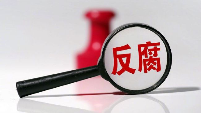 不过在他于2019-2021年执教拜仁期间，他带队取得包括六冠王在内的巨大成功。